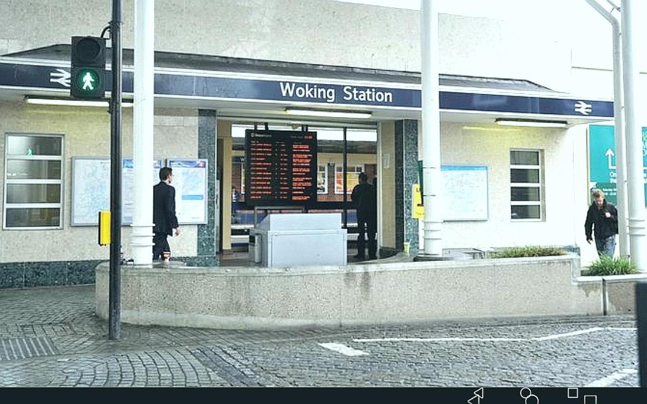 New Central Woking 1 And 2 Bedroom Apartments With Free Gym, Close To Train Station Exterior foto