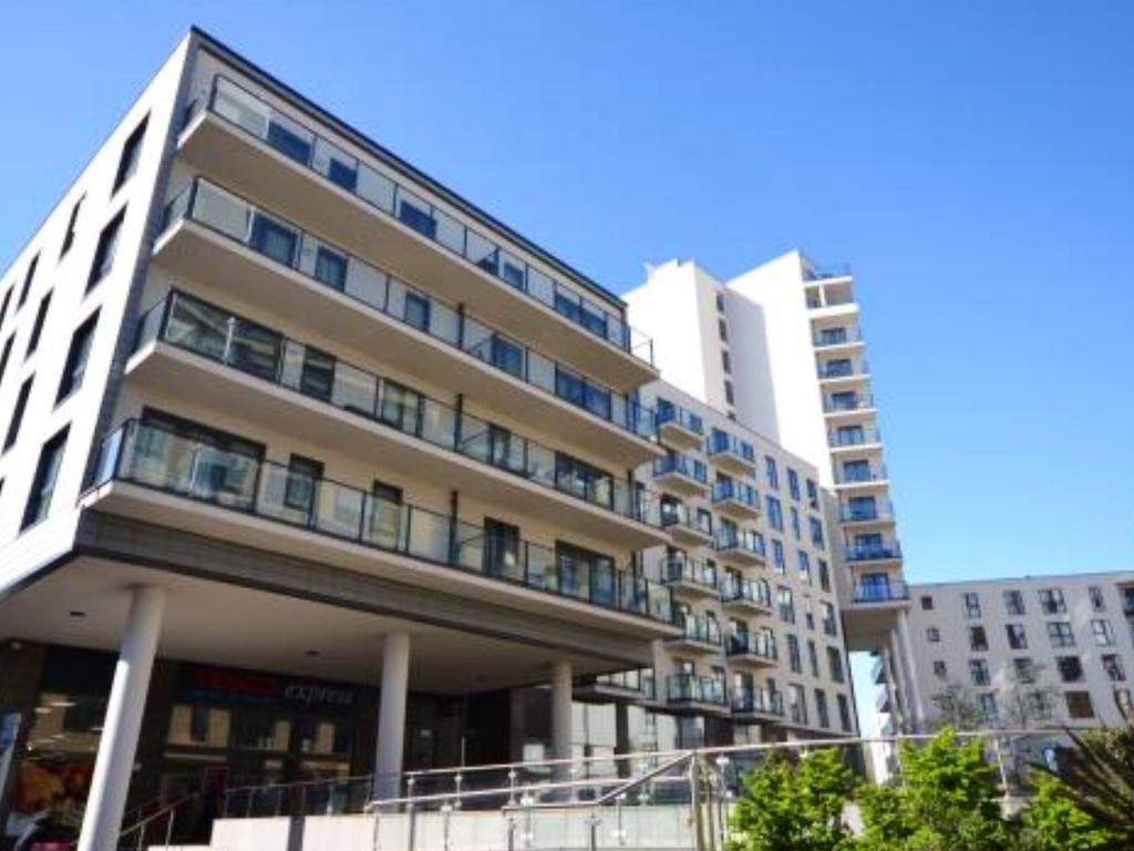 New Central Woking 1 And 2 Bedroom Apartments With Free Gym, Close To Train Station Exterior foto
