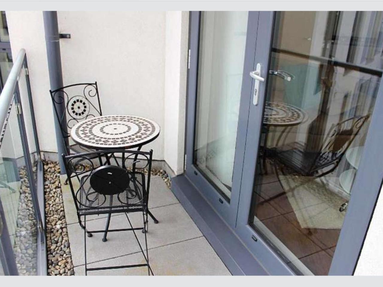 New Central Woking 1 And 2 Bedroom Apartments With Free Gym, Close To Train Station Exterior foto